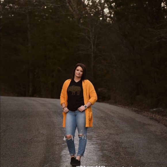 Meet your Posher, Ashten - Picture 1 of 1